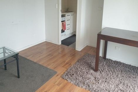 Photo of property in 81 Archers Road, Hillcrest, Auckland, 0629