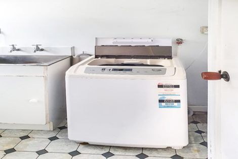 Photo of property in 1a Tipene Place, Meadowbank, Auckland, 1072