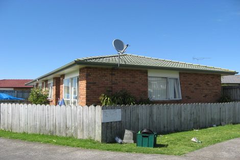 Photo of property in 83 Kiwi Esplanade, Mangere Bridge, Auckland, 2022
