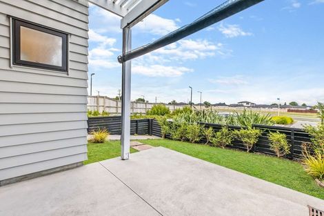 Photo of property in 2 Fermi Lane, Papakura, 2110