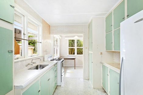 Photo of property in 57 Franklyn Road, Tawa, Wellington, 5028