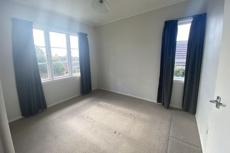 Photo of property in 5 Brookfield Road, Te Atatu Peninsula, Auckland, 0610