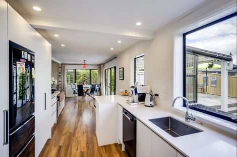 Photo of property in 38 Napier Terrace, Hospital Hill, Napier, 4110