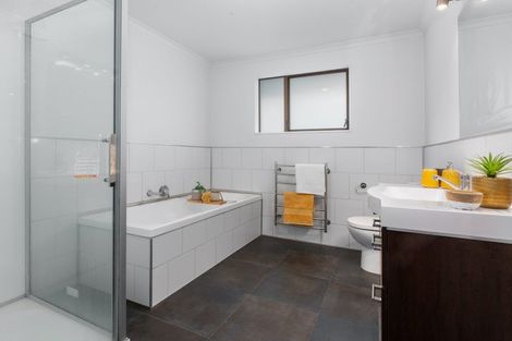 Photo of property in 25 Leeward Drive, Whitby, Porirua, 5024