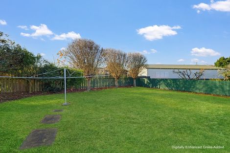 Photo of property in 37 Hadfield Crescent, College Estate, Whanganui, 4500
