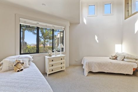 Photo of property in 6a Cecil Road, Milford, Auckland, 0620