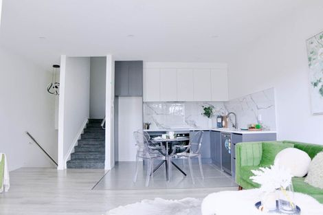 Photo of property in 27 Korokio Lane, Henderson, Auckland, 0612