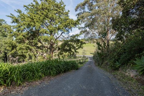 Photo of property in 307 Whananaki North Road, Opuawhanga, Hikurangi, 0181