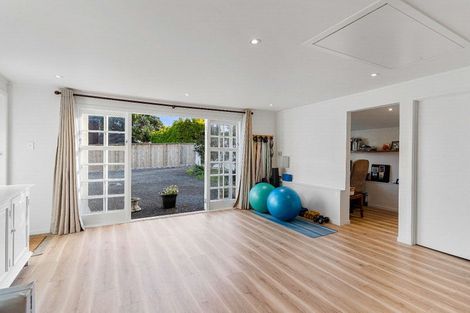 Photo of property in 73 Norwood Road, Bayswater, Auckland, 0622