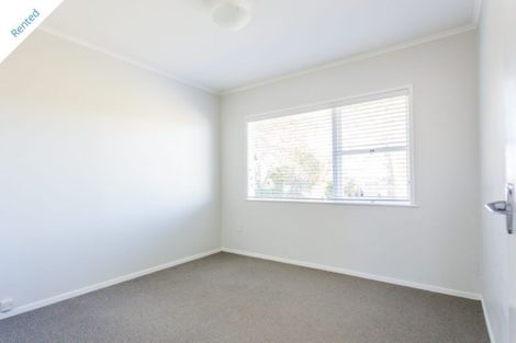 Photo of property in 46 Woodstock Road, Forrest Hill, Auckland, 0620