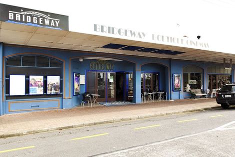 Photo of property in 77 Queen Street, Northcote Point, Auckland, 0627