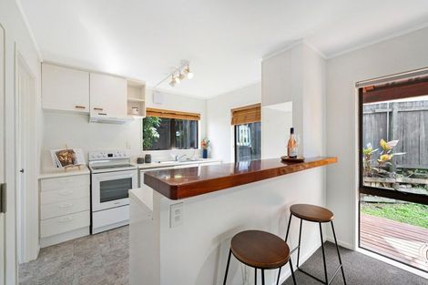 Photo of property in 2/35 Jaemont Avenue, Te Atatu South, Auckland, 0610