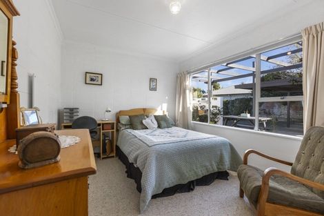 Photo of property in 194a Seaview Road, Westown, New Plymouth, 4310