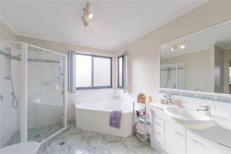 Photo of property in 6c Voyager Drive, Gulf Harbour, Whangaparaoa, 0930