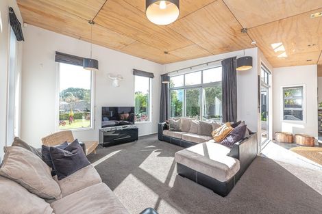 Photo of property in 9 Lithgow Drive, Otamatea, Whanganui, 4500