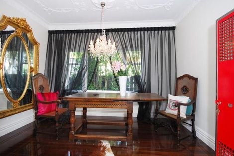 Photo of property in 18 Nikau Street, Eastbourne, Lower Hutt, 5013