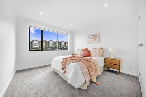 Photo of property in 1 Luff Place, Long Bay, Auckland, 0630