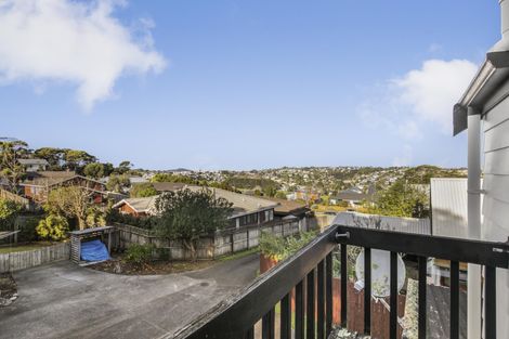 Photo of property in 2/9 Heathglen Place, Bayview, Auckland, 0629