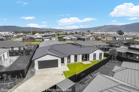 Photo of property in 4 Mcmillan Lane, Wallaceville, Upper Hutt, 5018