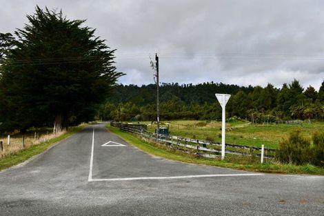 Photo of property in 70 Sunset Heights Road, Karamea, 7893