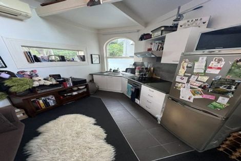 Photo of property in 4 Rangiora Avenue, Kaiwharawhara, Wellington, 6035