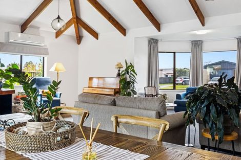 Photo of property in 6 Dillon Drive, Bell Block, New Plymouth, 4312