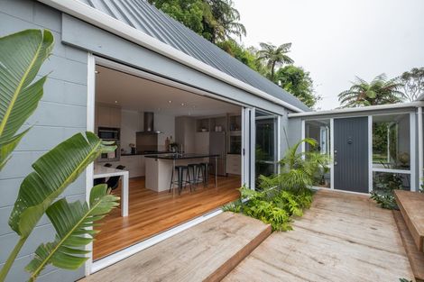 Photo of property in 10 Doralto Road, Frankleigh Park, New Plymouth, 4310