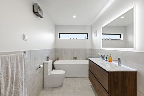 Photo of property in 3 Picadilly Avenue, Casebrook, Christchurch, 8051