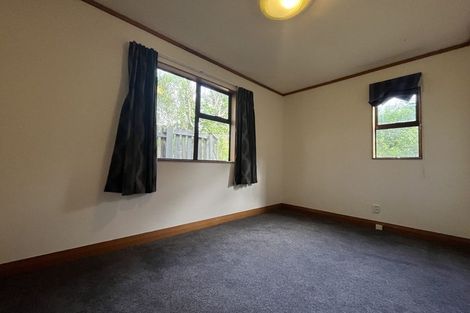 Photo of property in 11 Richmond Hill, Glenside, Wellington, 6037