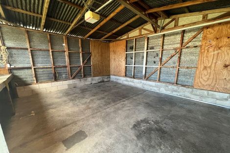 Photo of property in 5 Kokiri Street, Te Atatu South, Auckland, 0610