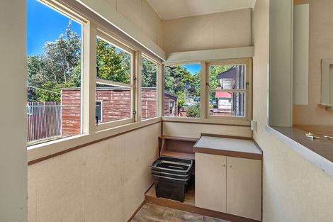 Photo of property in 2 Caius Avenue, Gonville, Whanganui, 4501