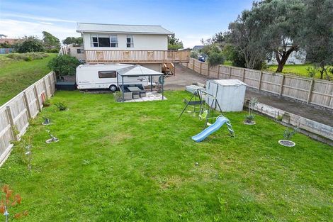 Photo of property in 43 Dixie Street, Te Horo Beach, Otaki, 5581