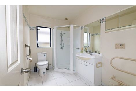 Photo of property in 13 Neta Grove, Henderson, Auckland, 0612