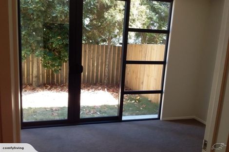 Photo of property in 2/69 Lake Road, Devonport, Auckland, 0624