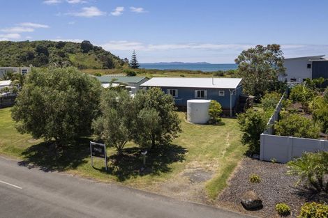 Photo of property in 7 Adamson Road, Taipa, 0420