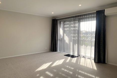 Photo of property in 3/2 Rangitamiro Place, Hobsonville, Auckland, 0616