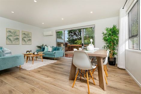 Photo of property in 10 Puketaha Road, Swanson, Auckland, 0816