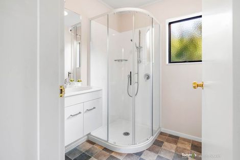 Photo of property in 17b Bowes Crescent, Strathmore Park, Wellington, 6022