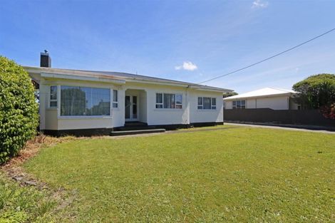 Photo of property in 77 Dixon Avenue, Hawera, 4610
