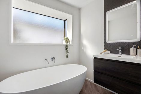 Photo of property in 8 Smartlea Street, Hoon Hay, Christchurch, 8025