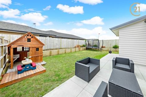 Photo of property in 17 Kabardin Street, Karaka, Papakura, 2113