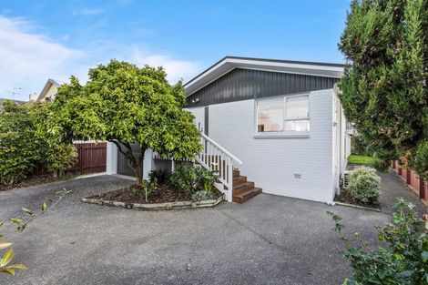 Photo of property in 1/11 Stratford Avenue, Milford, Auckland, 0620