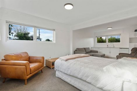Photo of property in 37 Toroa Street, Torbay, Auckland, 0630