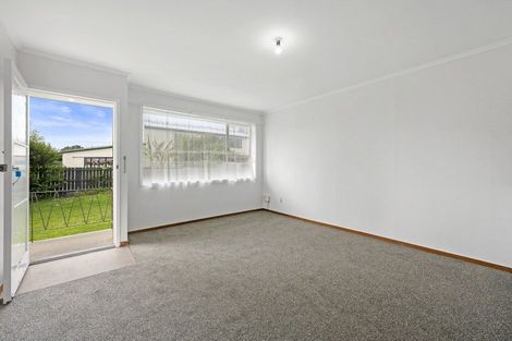 Photo of property in 62 Lincoln Road, Henderson, Auckland, 0610