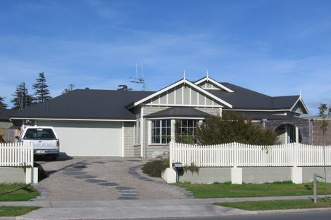 Photo of property in 22 Nottingham Drive, Hamilton East, Hamilton, 3216