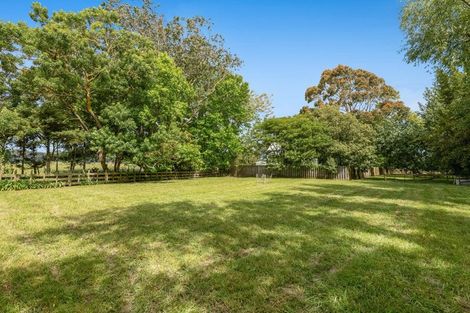 Photo of property in 2162 State Highway 16, Helensville, 0875
