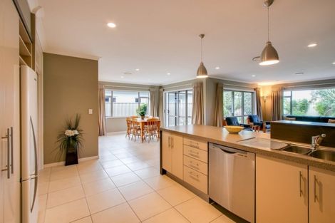 Photo of property in 18 Pania Place, Poraiti, Napier, 4112