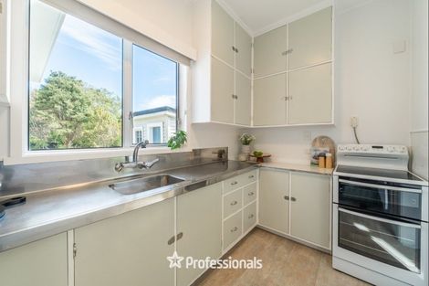 Photo of property in 17 Maungaraki Road, Korokoro, Lower Hutt, 5012