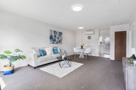 Photo of property in 5a Mckenzie Road, Mangere Bridge, Auckland, 2022