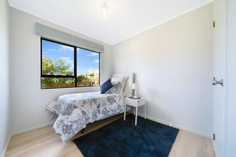 Photo of property in 3/28 Lakeside Drive, Orewa, 0931